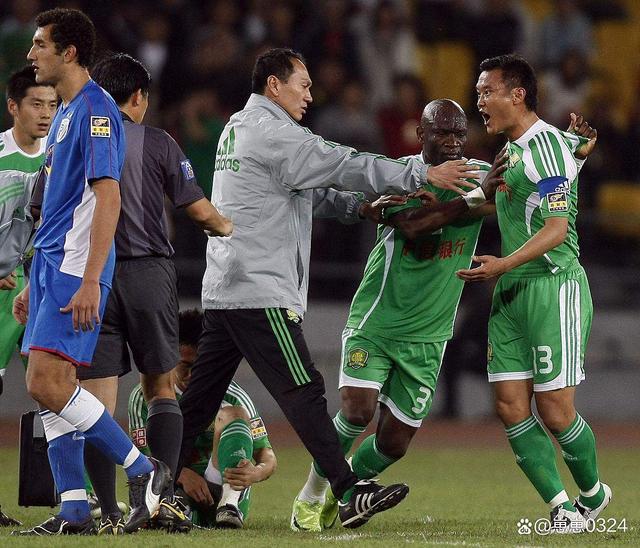 竞技场上激烈角逐，谁能笑到最后