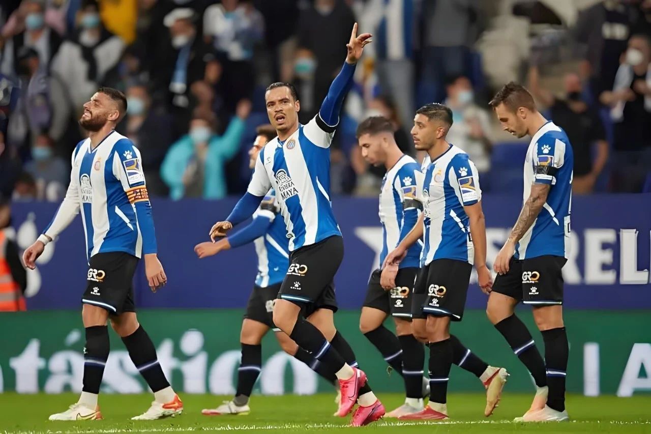 半岛体育培训-关于战绩分析:比利亚雷亚尔连胜势不可挡的信息