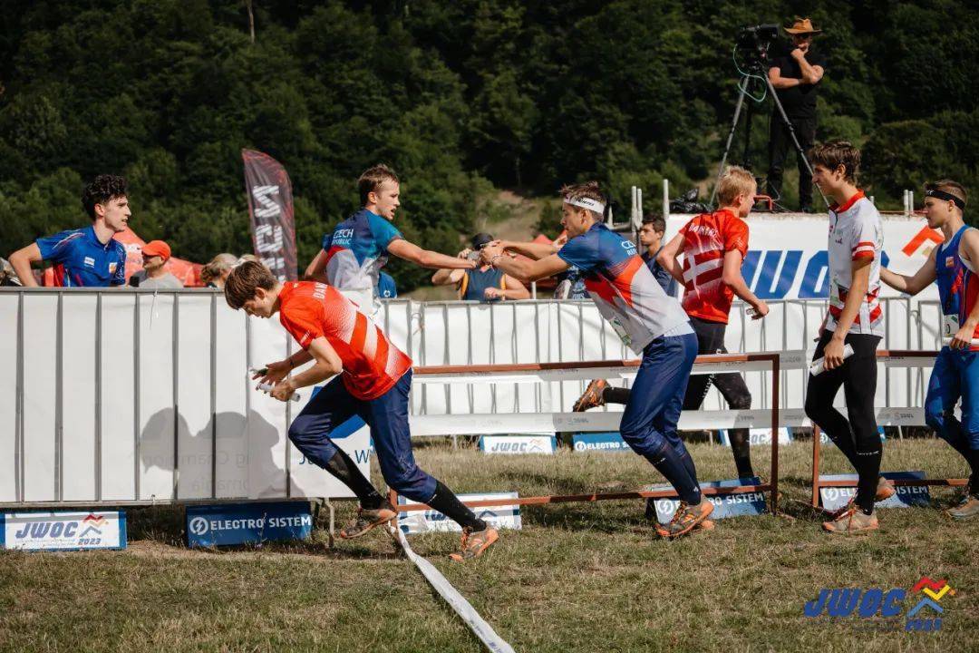 匈牙利国家队备战拉脱维亚,全力争取必胜 匈牙利国家队备战拉脱维亚,全力争取必胜