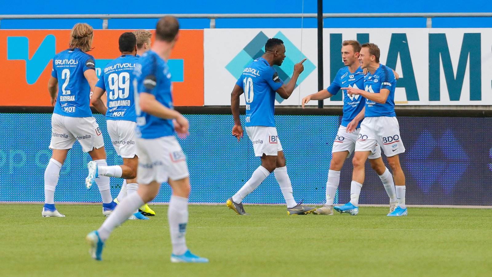 包含欧联杯战火升腾不息,德国联赛劲旅势不可挡的词条 包含欧联杯战火升腾不息,德国联赛劲旅势不可挡的词条