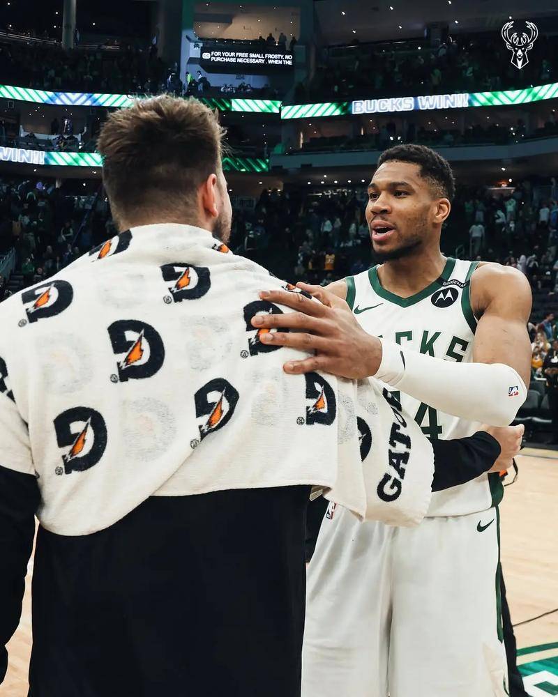 雄鹿队外线球员稳定命中率取得连胜