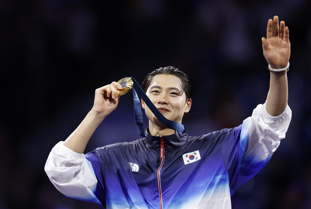 爱尔兰击剑选手在比赛中斩获金牌 爱尔兰击剑选手在比赛中斩获金牌