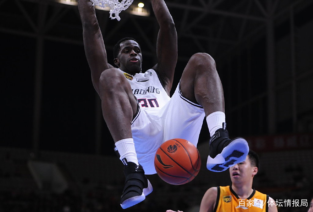 包含汉诺威主场告捷，豪取联赛三连胜的词条