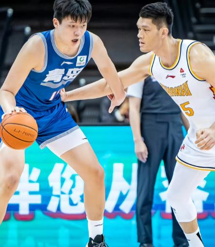 上海男篮扩大领先,成功稳坐第二名位置 上海男篮扩大领先,成功稳坐第二名位置