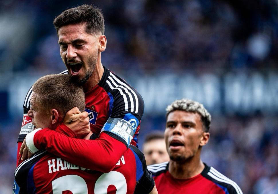 包含德国山上汉堡队客场面对强劲对手的词条