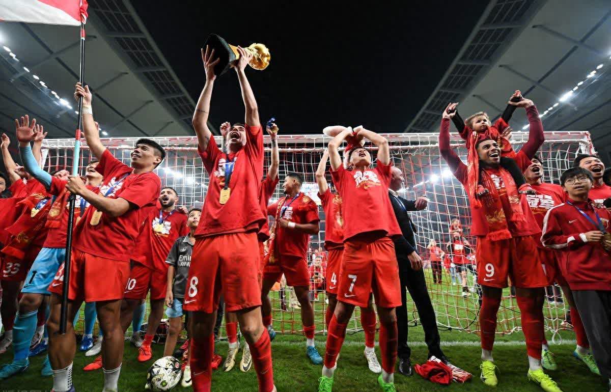 包含球员状态异军突起,中超联赛引人注目的词条 包含球员状态异军突起,中超联赛引人注目的词条