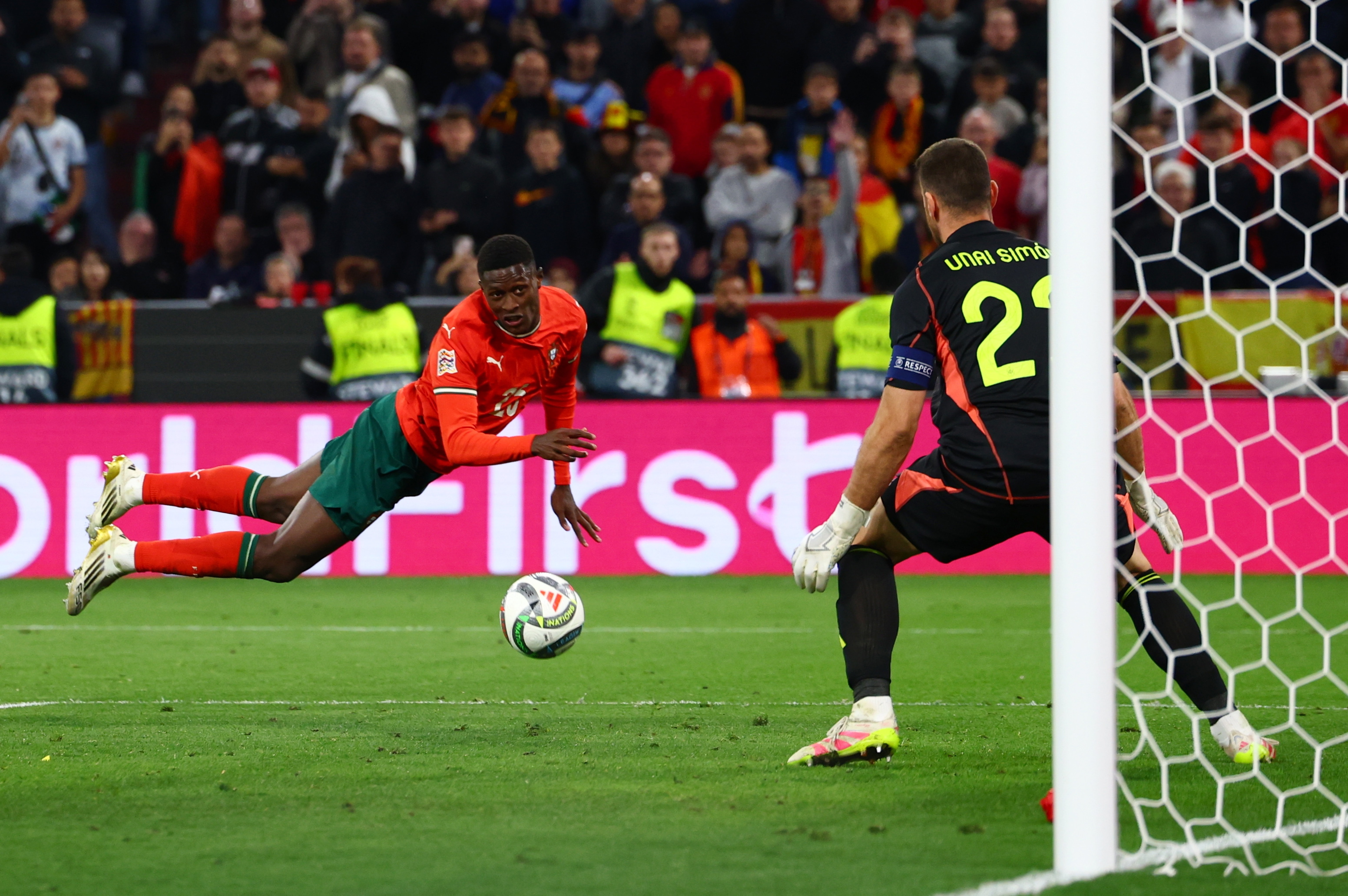 半岛体育app下载-关于葡萄牙代表队员奋力上升成功晋级的信息