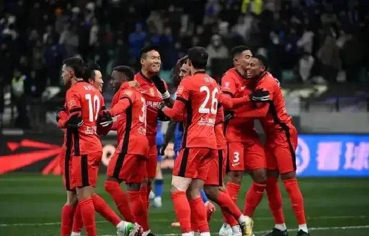 包含热血球场激烈对抗，豪门实力对决劲爆展开的词条