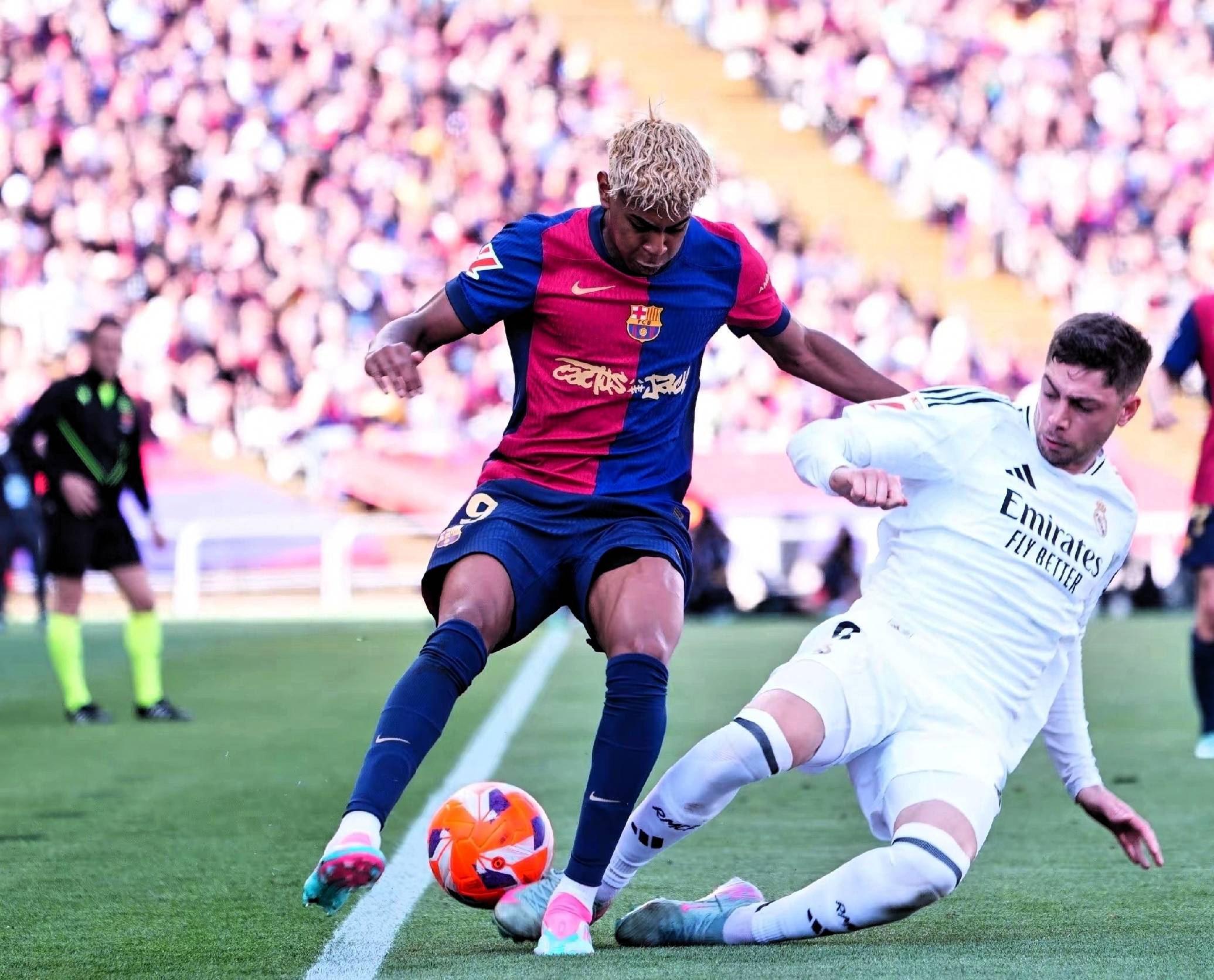 半岛体育平台-皇马巴萨大战，欧冠双雄对阵燃情激斗的简单介绍