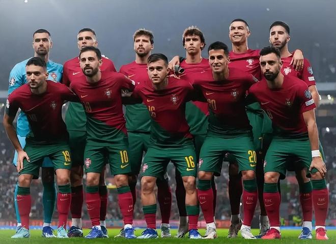 半岛体育活动-球场风云变幻莫测，欧预赛强队斗志昂扬的简单介绍