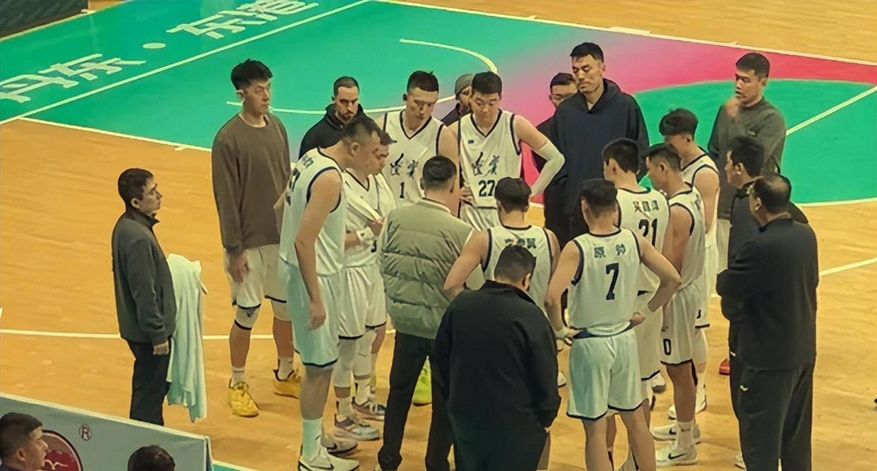 关于辽宁男篮队员表现抢眼,继续领跑积分榜的信息 关于辽宁男篮队员表现抢眼,继续领跑积分榜的信息