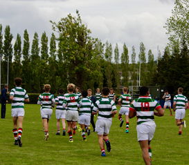 半岛体育官方登录入口-球队士气高昂,斗志昂扬取得胜利