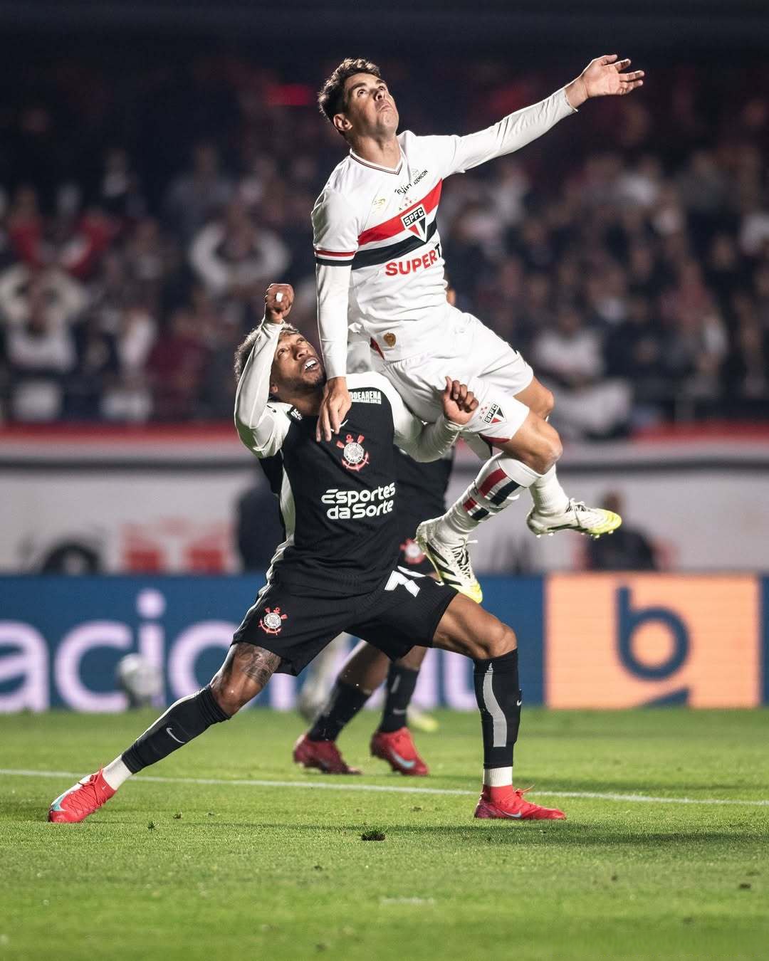 AC米兰主场告捷,继续保持冲击态势的简单介绍 AC米兰主场告捷,继续保持冲击态势的简单介绍